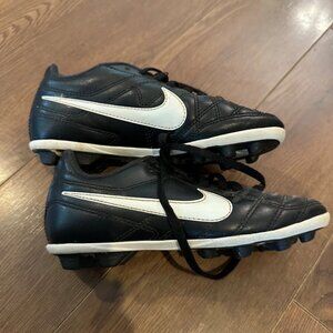 Nike Soccer Cleats Size 13C